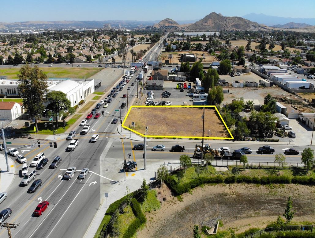 10410 Cedar Ave, Bloomington, CA for sale Building Photo- Image 1 of 1