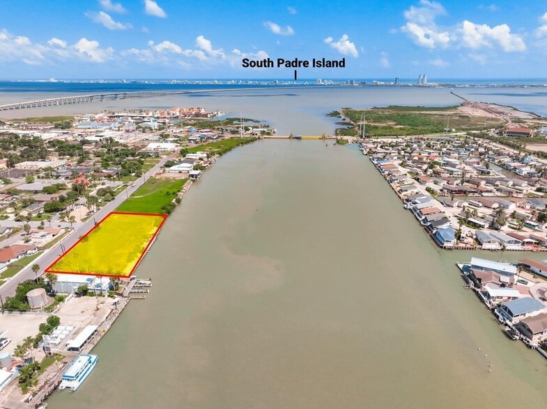 S Longoria St & E South Shore Dr, Port Isabel, TX for sale - Primary Photo - Image 1 of 3