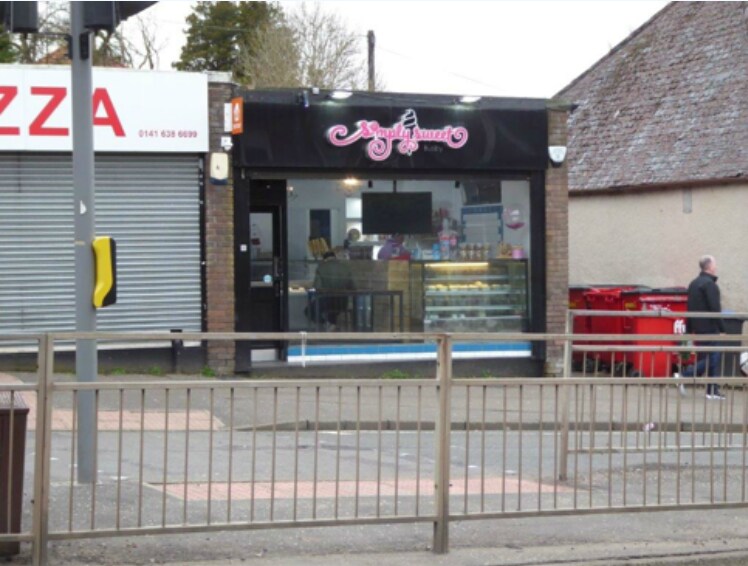 90 Busby Rd, Clarkston, G76 7AX