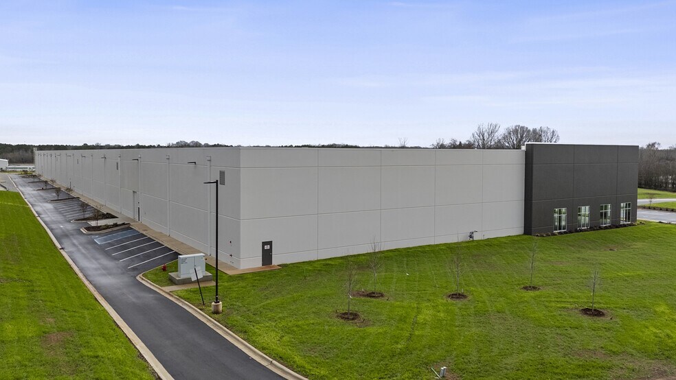 1895 Remington Trl, Huntsville, AL for lease - Building Photo - Image 3 of 9