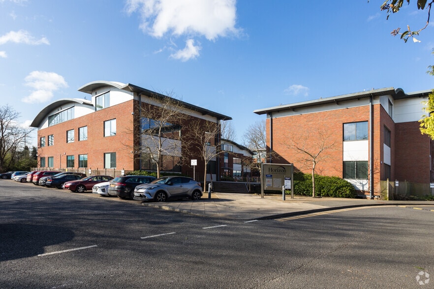 1 Brooklands Rd, Weybridge for lease - Building Photo - Image 3 of 18