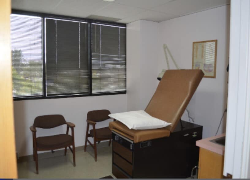 1205 Garces Hwy, Delano, CA for sale - Interior Photo - Image 2 of 4