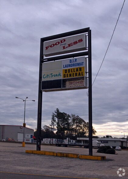 2601 Dauphin Island Pky, Mobile, AL for lease - Building Photo - Image 3 of 6