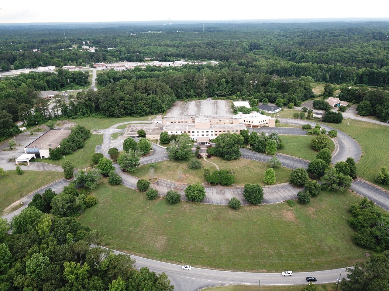 60 Hospital, Newnan, GA for sale Primary Photo- Image 1 of 1