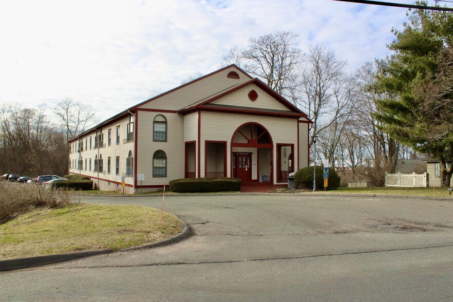 24 West Rd, Ellington, CT for lease - Building Photo - Image 1 of 18