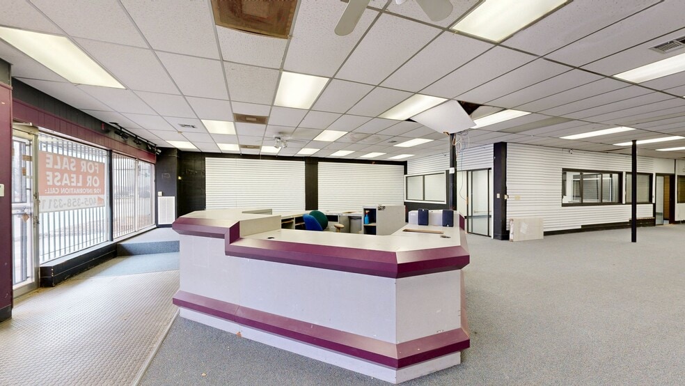 317 W Gray St, Norman, OK for lease - Matterport 3D Scan - Image 2 of 21