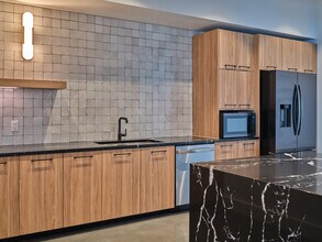 1055 Howell Mill Rd, Atlanta, GA for lease Interior Photo- Image 2 of 20