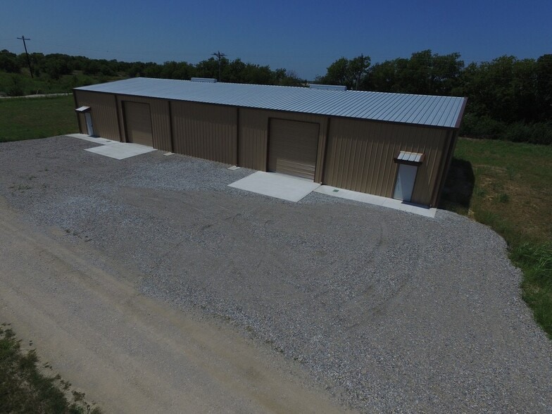 11647 Armetco Dr, Justin, TX for lease - Building Photo - Image 3 of 4