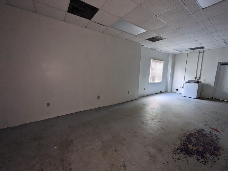 3014 Gray Hwy, Macon-Bibb, GA for lease - Interior Photo - Image 3 of 8