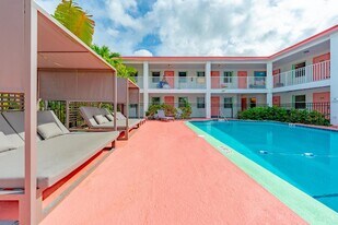 Tropical Breeze - Airbnb Property