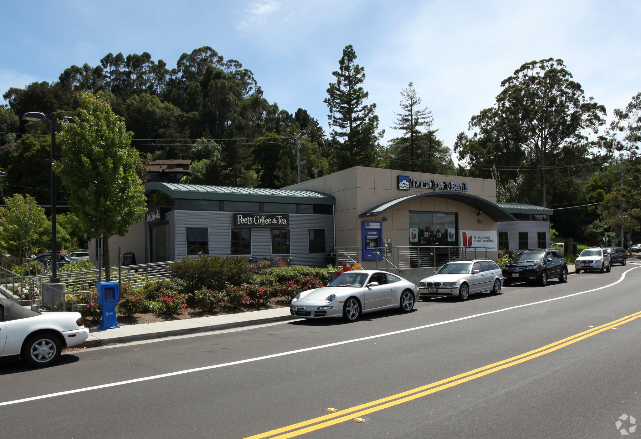 71 Casa Buena Dr, Corte Madera, CA for lease Primary Photo- Image 1 of 4