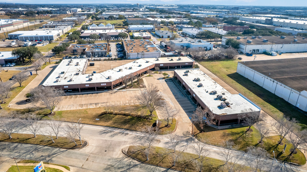 12705 S Kirkwood Rd, Stafford, TX for lease - Building Photo - Image 3 of 6