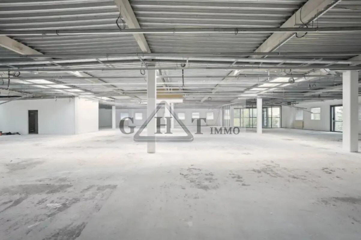 Industrial in Marcoussis for lease Interior Photo- Image 1 of 7