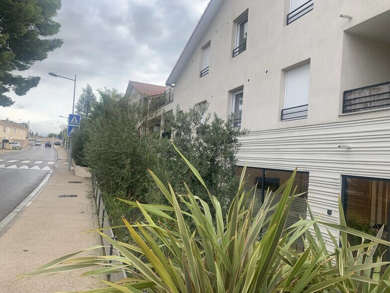 342 Route De La Cadiere, Saint-Cyr-sur-Mer for sale - Building Photo - Image 3 of 4