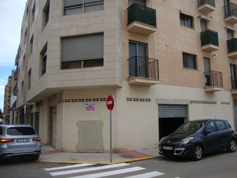 Retail in Benifaió for lease - Building Photo - Image 1 of 4
