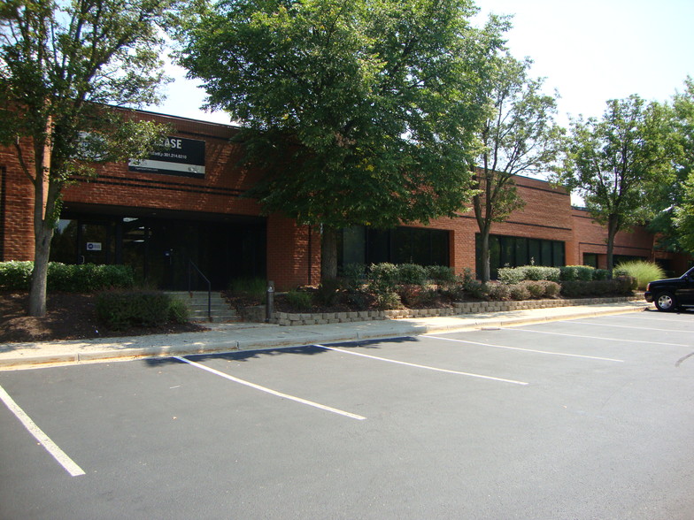 45 W Watkins Mill Rd, Gaithersburg, MD for lease - Building Photo - Image 1 of 5