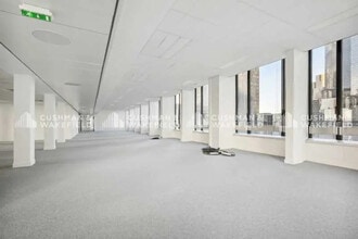 Office in Courbevoie for lease Building Photo- Image 1 of 7