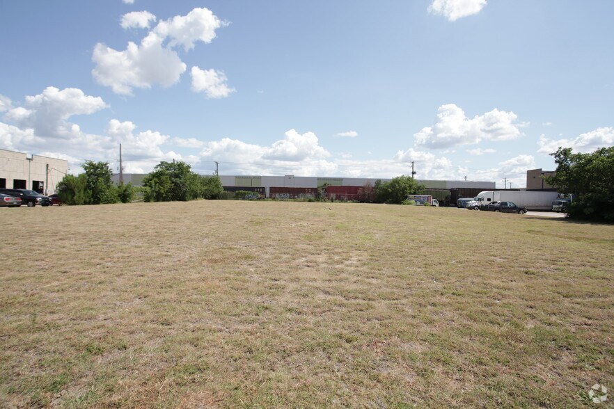 2218 E Randol Mill Rd, Arlington, TX for sale - Primary Photo - Image 1 of 1