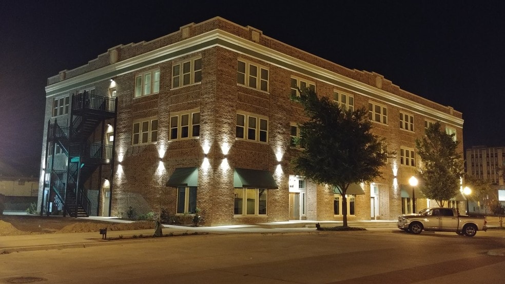 401 N Main St, Bryan, TX for sale - Primary Photo - Image 1 of 1