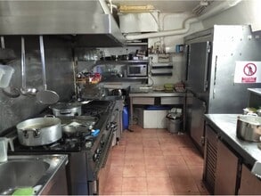 Retail in Barcelona, Barcelona for lease Interior Photo- Image 1 of 3