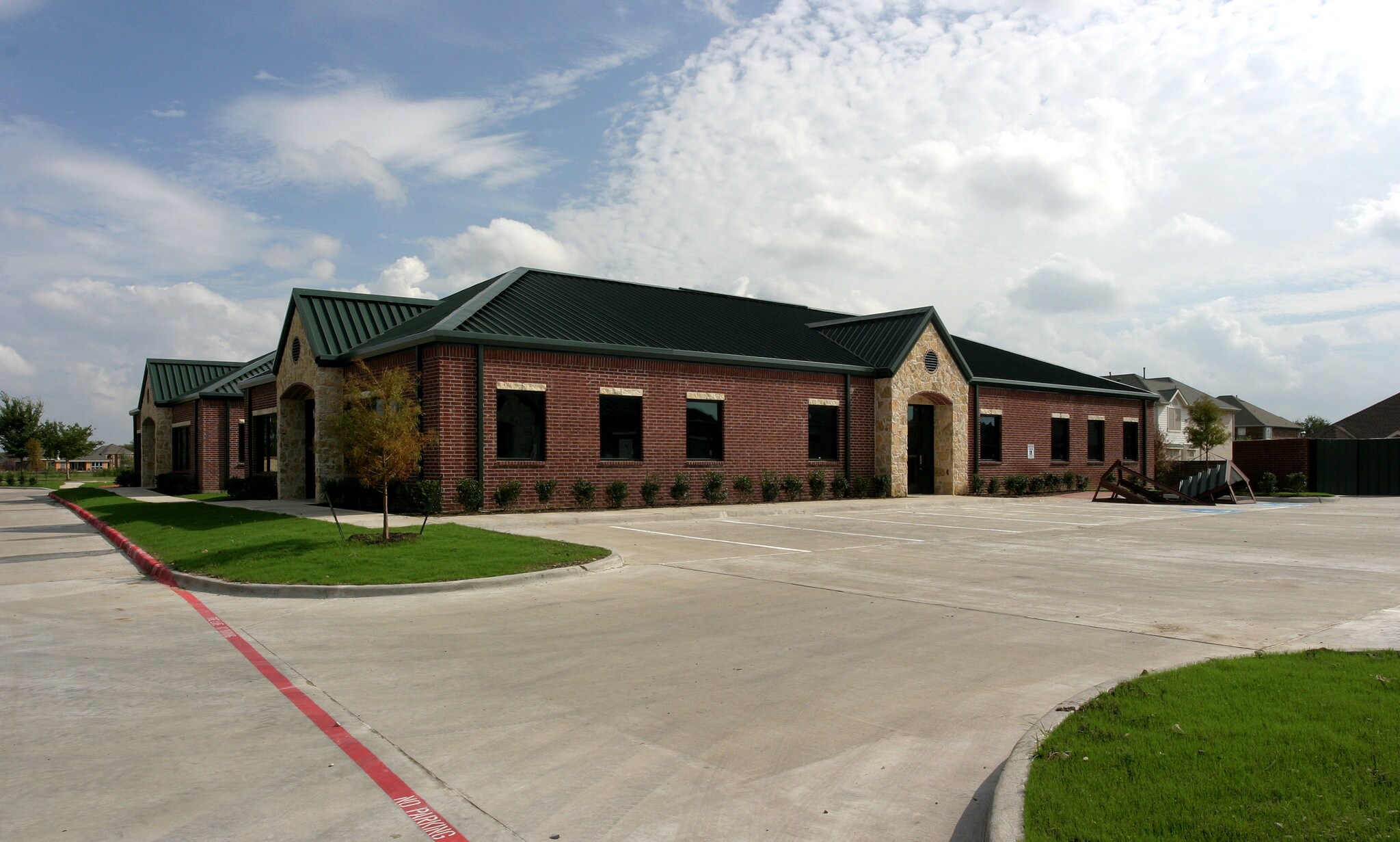 1431 E Sandy Lake Rd, Coppell, TX for sale Primary Photo- Image 1 of 1