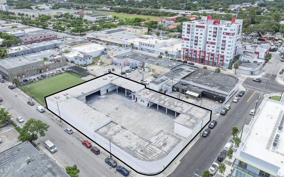 3500 NW 15th St, Miami, FL for lease - Building Photo - Image 1 of 7