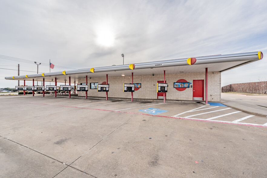 201 E Ovilla Rd, Glenn Heights, TX for lease - Building Photo - Image 3 of 36