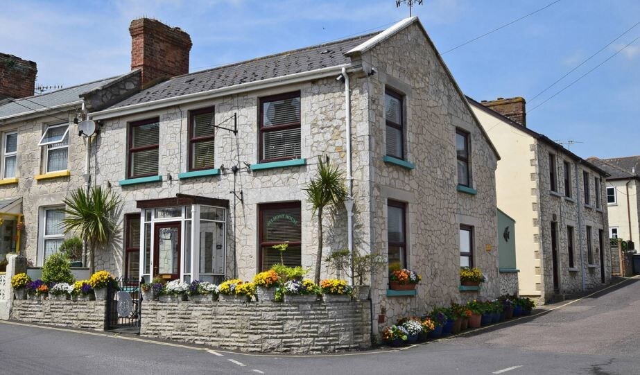 Dolphin Rd, Beer for sale Primary Photo- Image 1 of 1