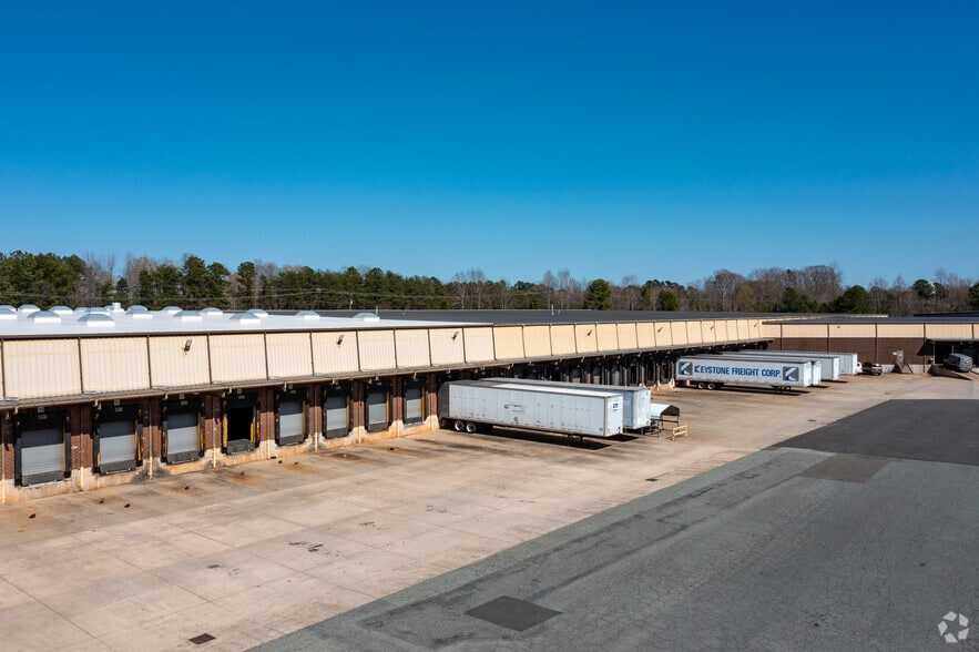 7110 E Washington St, Mebane, NC for lease - Building Photo - Image 3 of 15