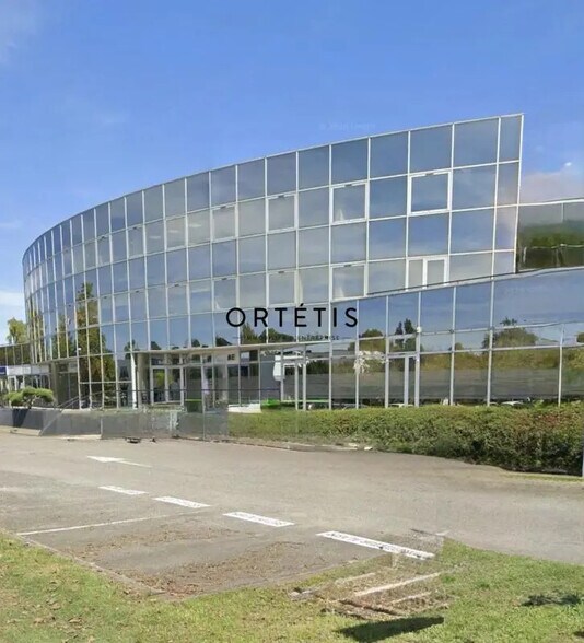 Office in Labège for lease - Building Photo - Image 1 of 12