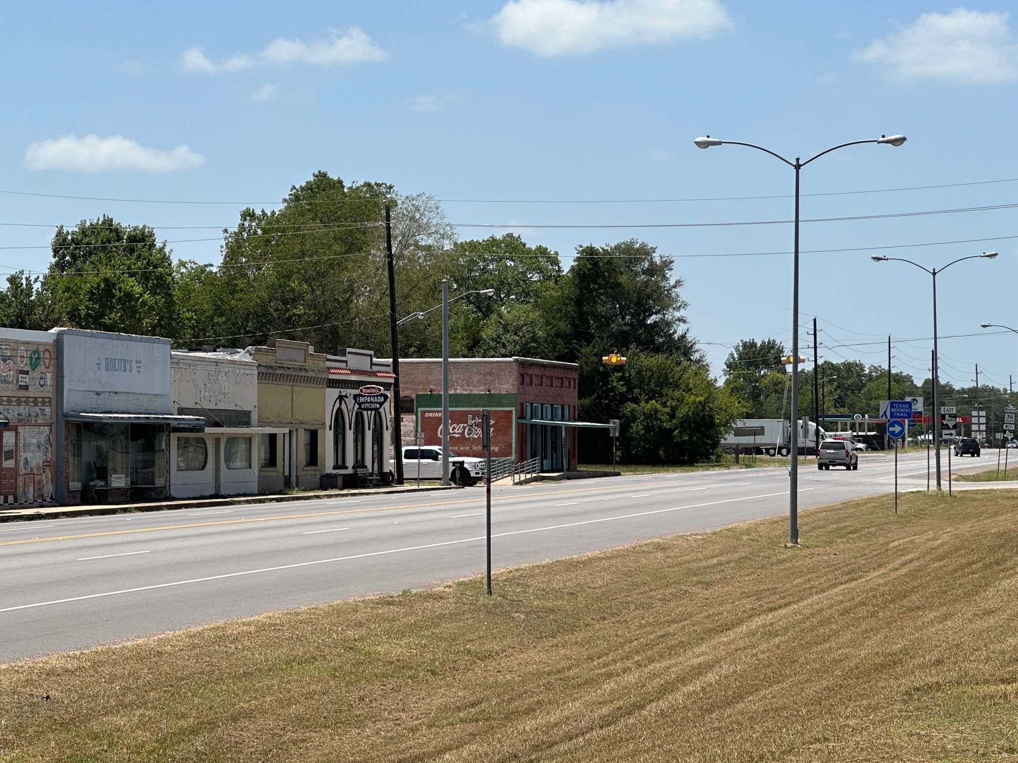 6419 Commerce st, Wallis, TX 77485
