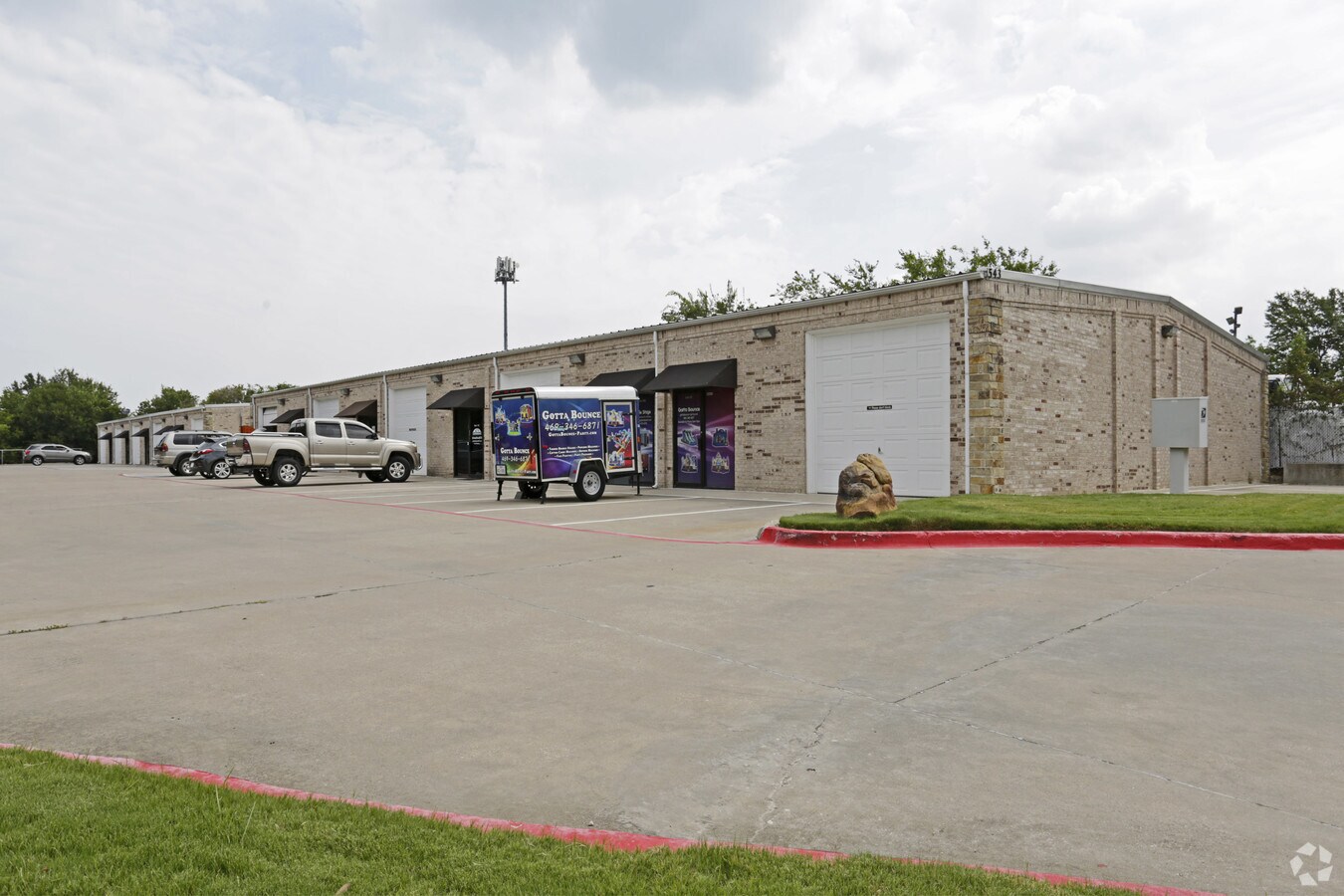 543 Ln, Lewisville, TX 75057