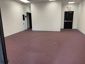 6591-6599 Collins Dr, Moorpark, CA for lease Interior Photo- Image 2 of 4