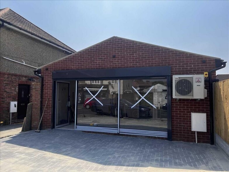 Villiers Rd, Slough for lease - Building Photo - Image 2 of 5