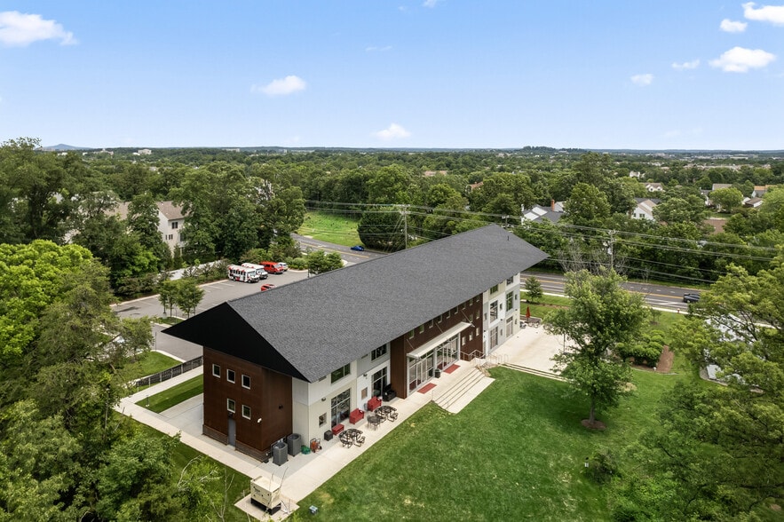 20577 Ashburn Rd, Ashburn, VA for sale - Building Photo - Image 2 of 38