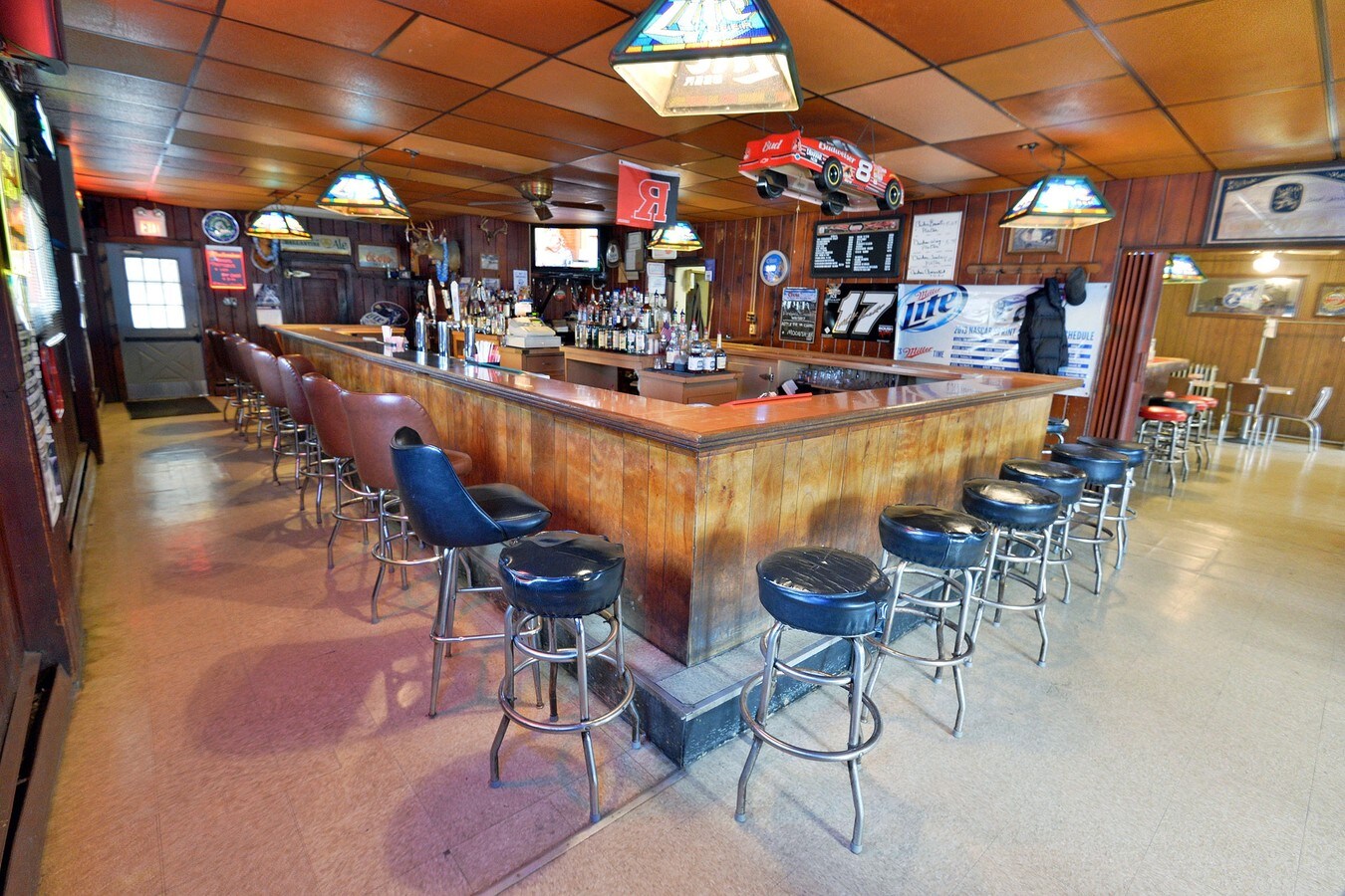 2 Lincoln Ave, Jamesburg, NJ, 08831 Restaurant Property For Sale on