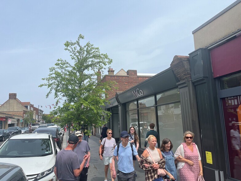 78-80 Connaught Av, Frinton On Sea for sale - Building Photo - Image 1 of 1