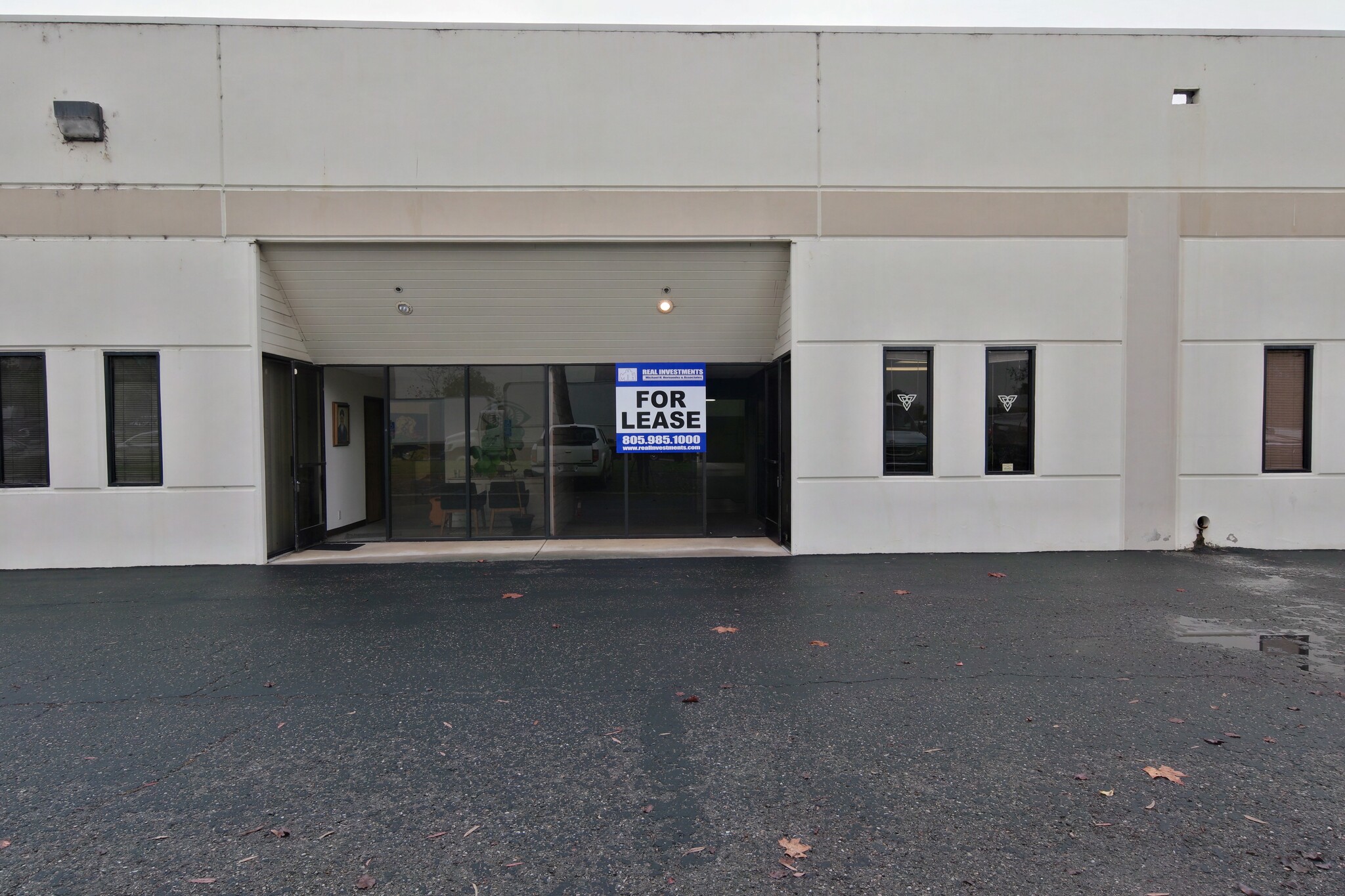 5770 Nicolle St, Ventura, CA for lease Building Photo- Image 1 of 13