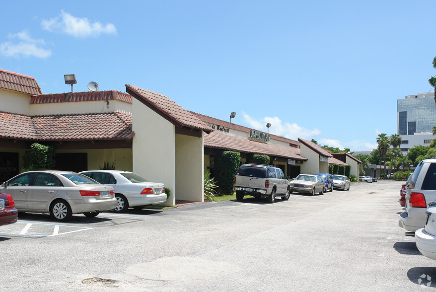 1649 Forum Pl, West Palm Beach, FL for lease - Building Photo - Image 3 of 4