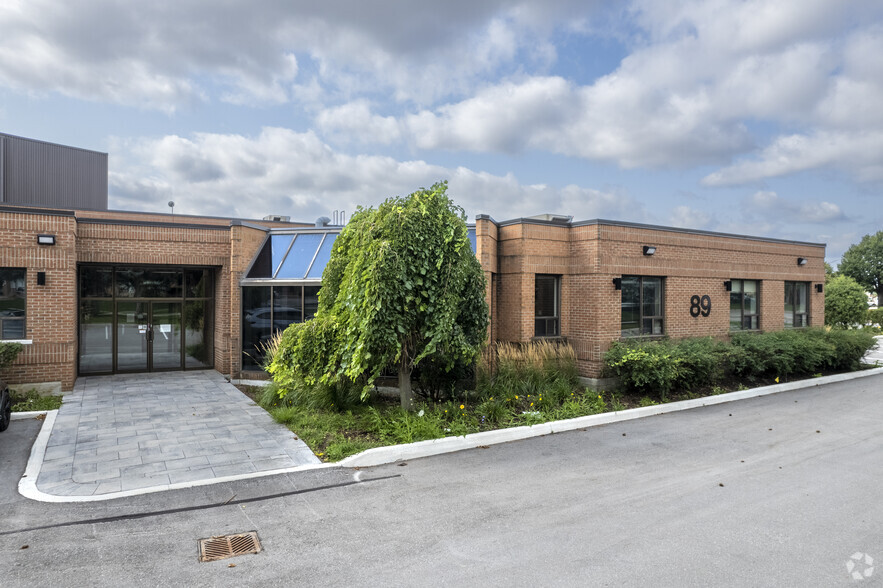 89 Connie Cres, Vaughan, ON for lease - Building Photo - Image 2 of 4