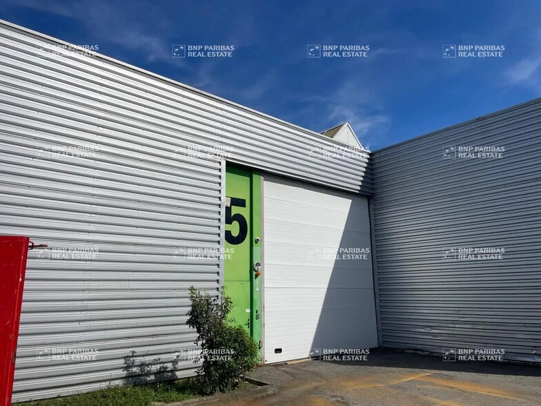 Flex in Toulouse for lease - Building Photo - Image 1 of 6