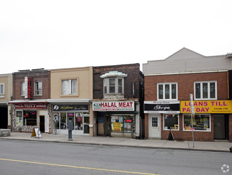 2592 Danforth Ave, Toronto, ON for sale - Primary Photo - Image 1 of 1