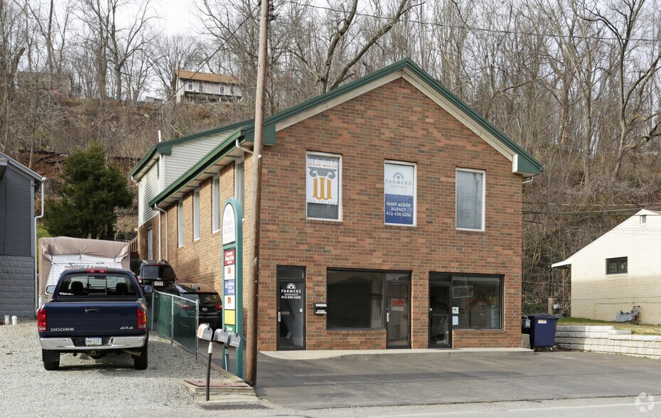 3350 Millers Run Rd, Cecil, PA 15321