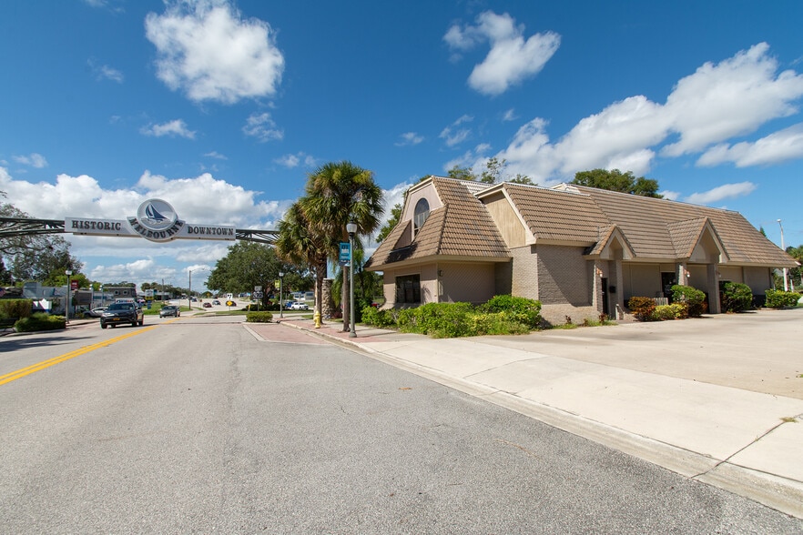 300 E New Haven Ave, Melbourne, FL for sale - Building Photo - Image 1 of 63