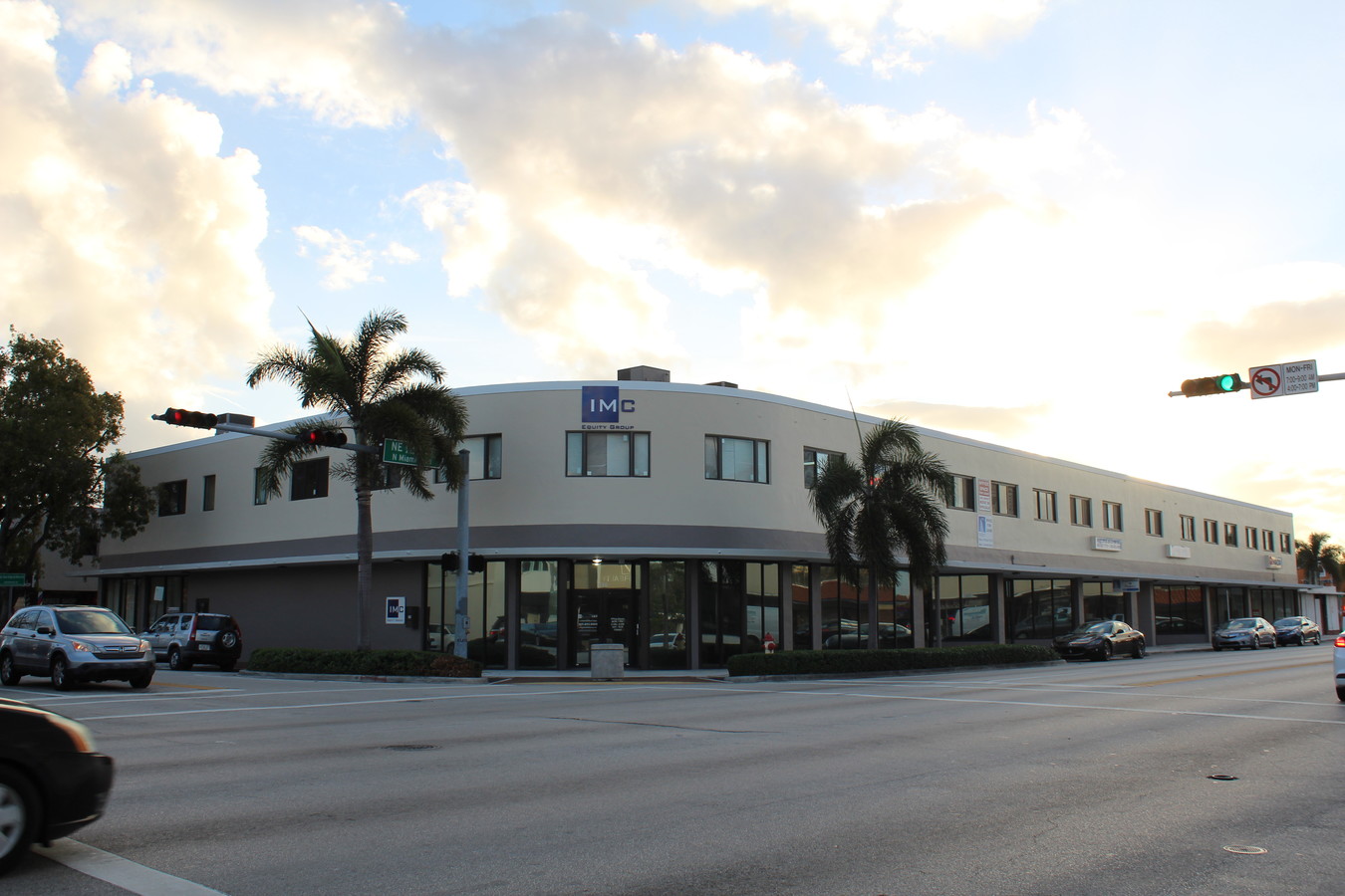 656-696 NE 125th St, North Miami, FL 33161 - M.I.A Professional Center ...