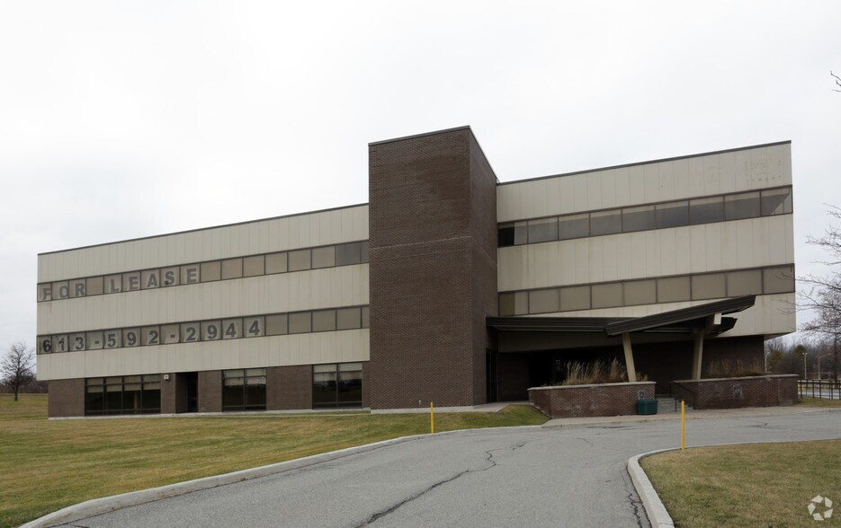 100 Herzberg Rd, Ottawa, ON for sale - Building Photo - Image 3 of 6