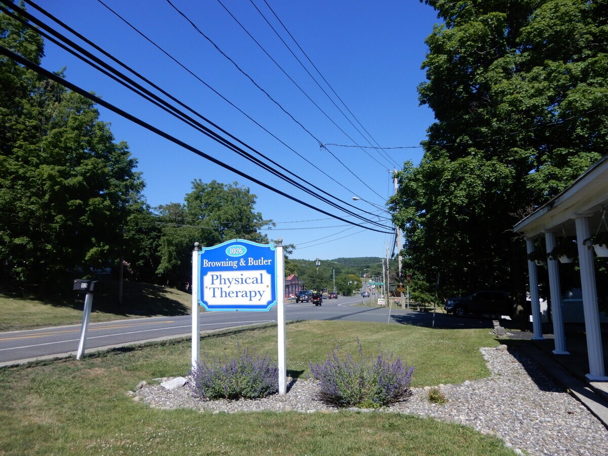 1026 Hoosick Rd, Troy, NY 12180