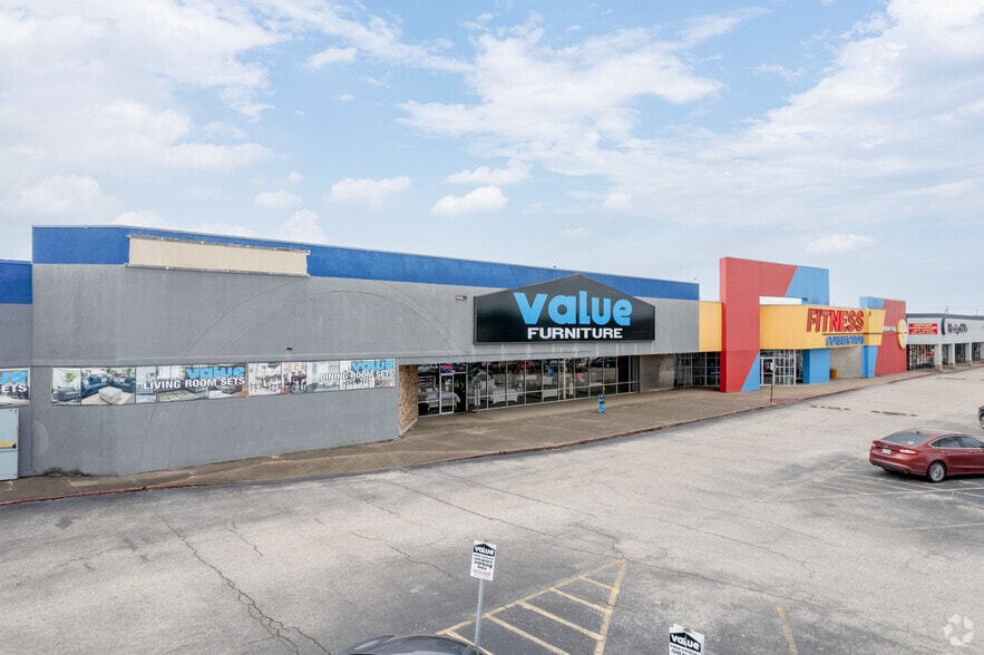 3800 Spencer Hwy, Pasadena, TX for lease - Building Photo - Image 3 of 13