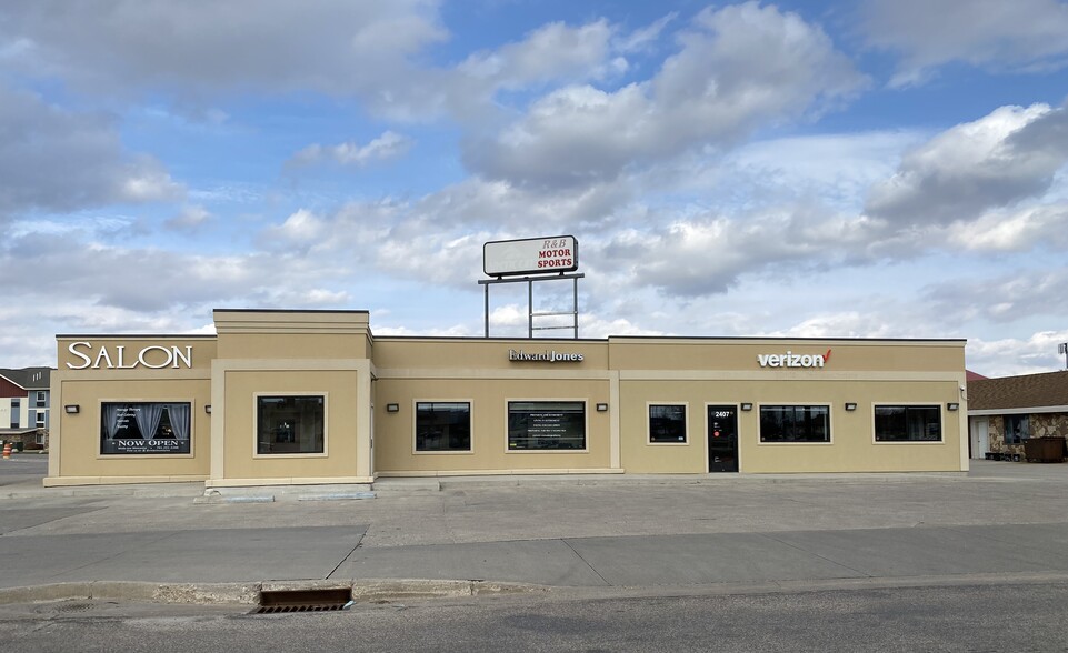 2403-2407 Highway 281 S, Jamestown, ND for sale - Building Photo - Image 1 of 1