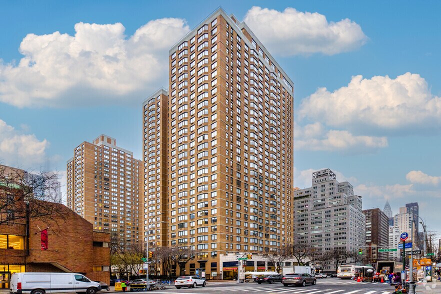 460-195 3rd Ave, New York, NY for sale - Building Photo - Image 1 of 1